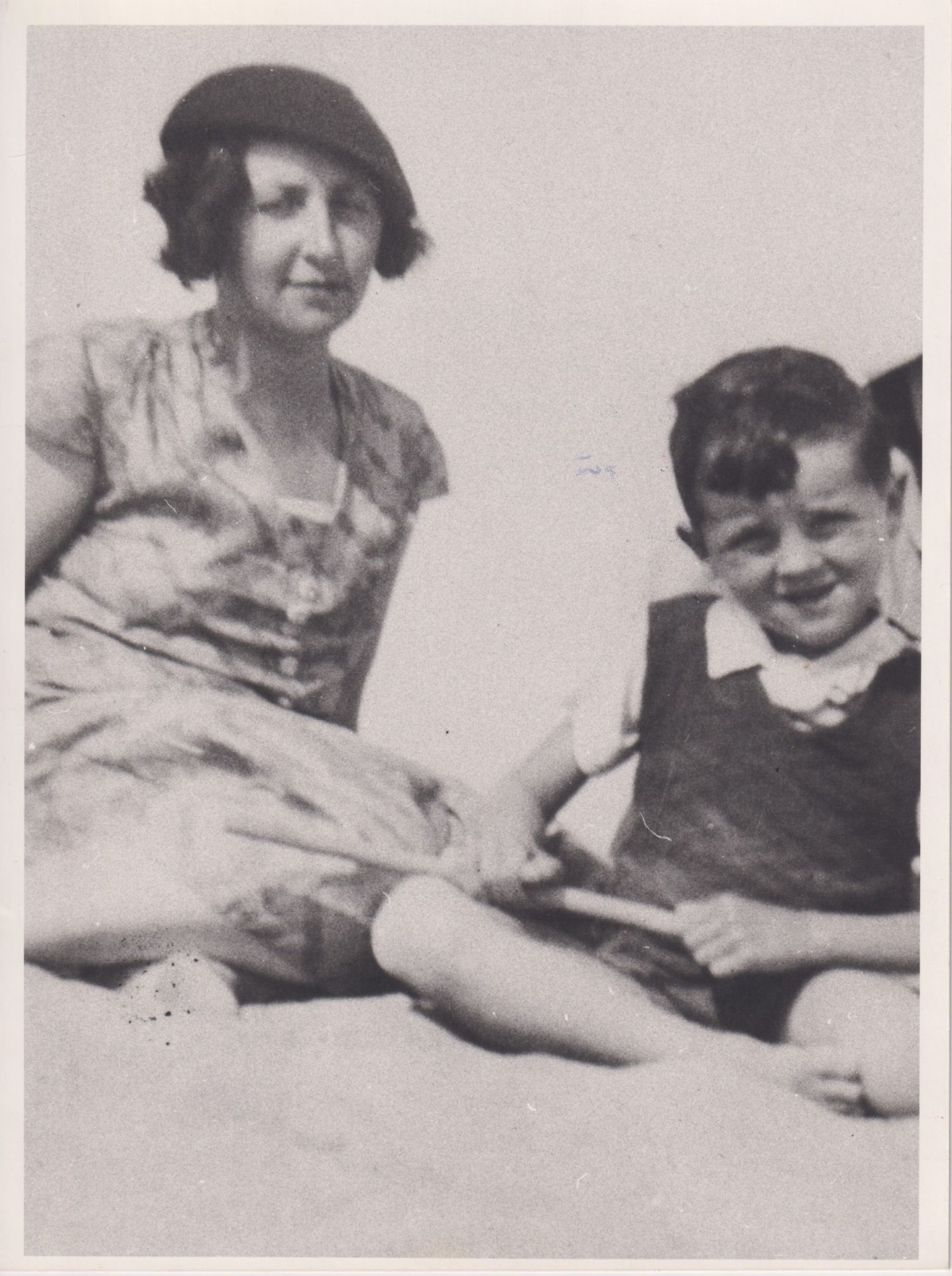 1933ca-alainjouffroy-et-jeannedespallieres-plagehoulgate-ou-rivabella.jpg