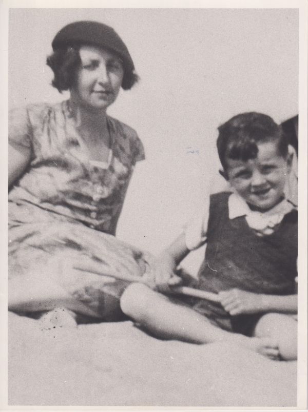 1933ca-alainjouffroy-et-jeannedespallieres-plagehoulgate-ou-rivabella.jpg