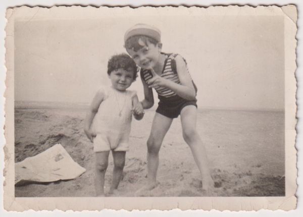 1934-alainjouffroy-et-sonfrere-claude.jpg