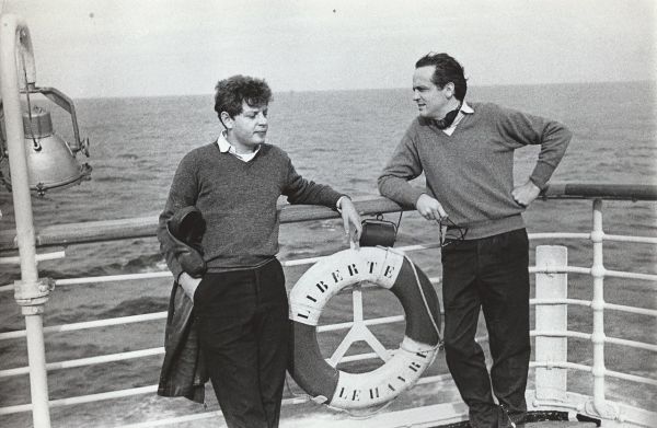 1961_alain-jouffroy-et-jean-jacques-lebel-sur-le-pont-du-paquebot-liberte-en-partance-pour-new-york.jpg