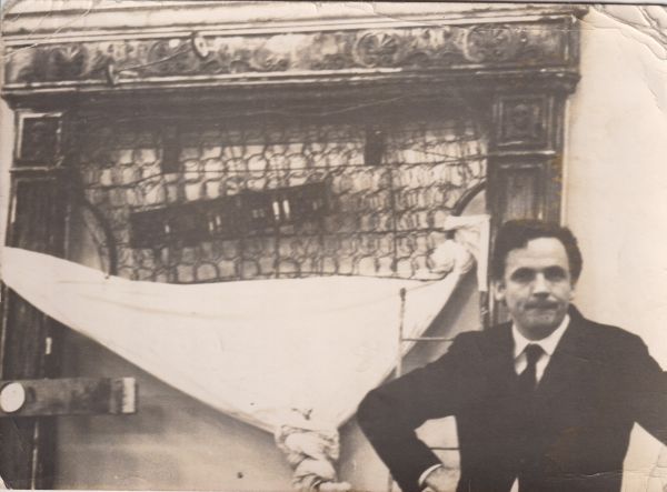 1961circa-alainjouffroy-verso-d-une-carte-postale-adressee-a-leo-castelli-recto.jpg