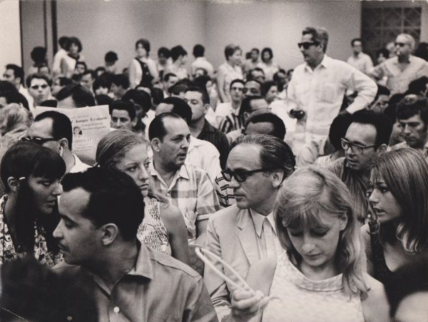 1963-alain-jouffroy-avec-florence-cuba.jpg