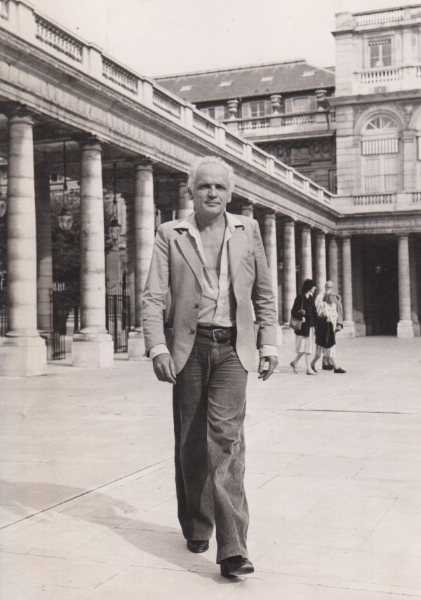 1970circa-alainjouffroy-parisjardinpalaisroyal-photorenesaintpaul3.jpg