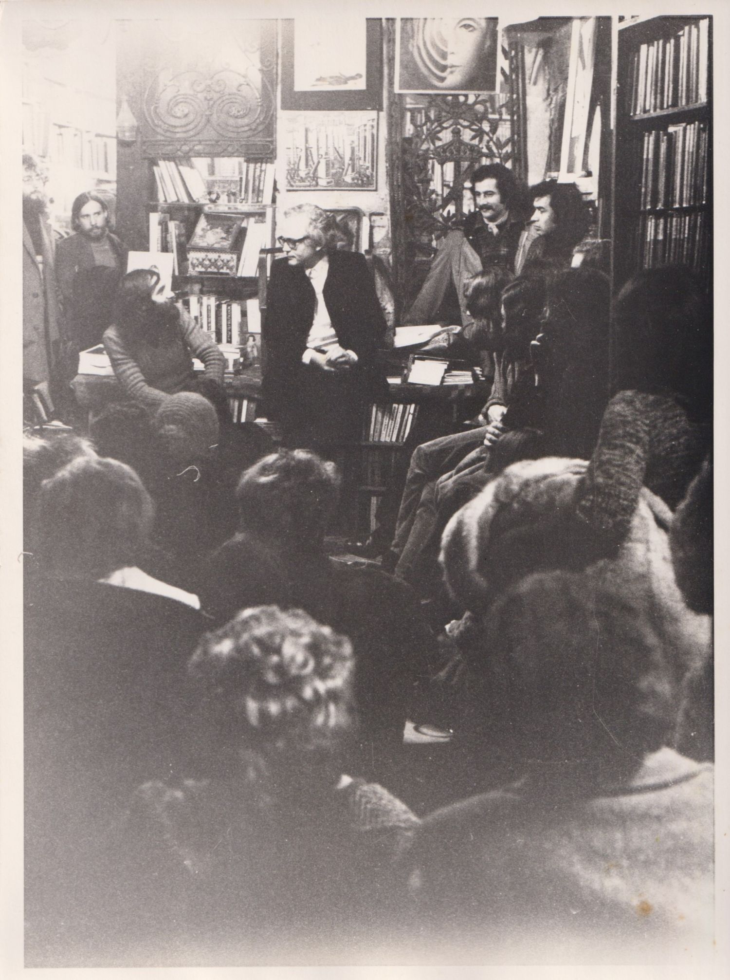 1973-3decembre-alain-jouffroy-lecture-a-la-wshakespearelibrary.jpg