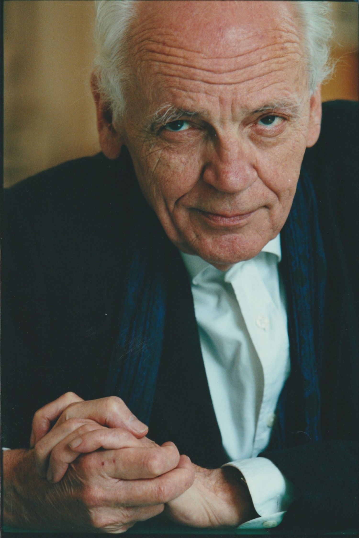 2000circa-alainjouffroyphotographieraphaelgaillardegamma.jpg