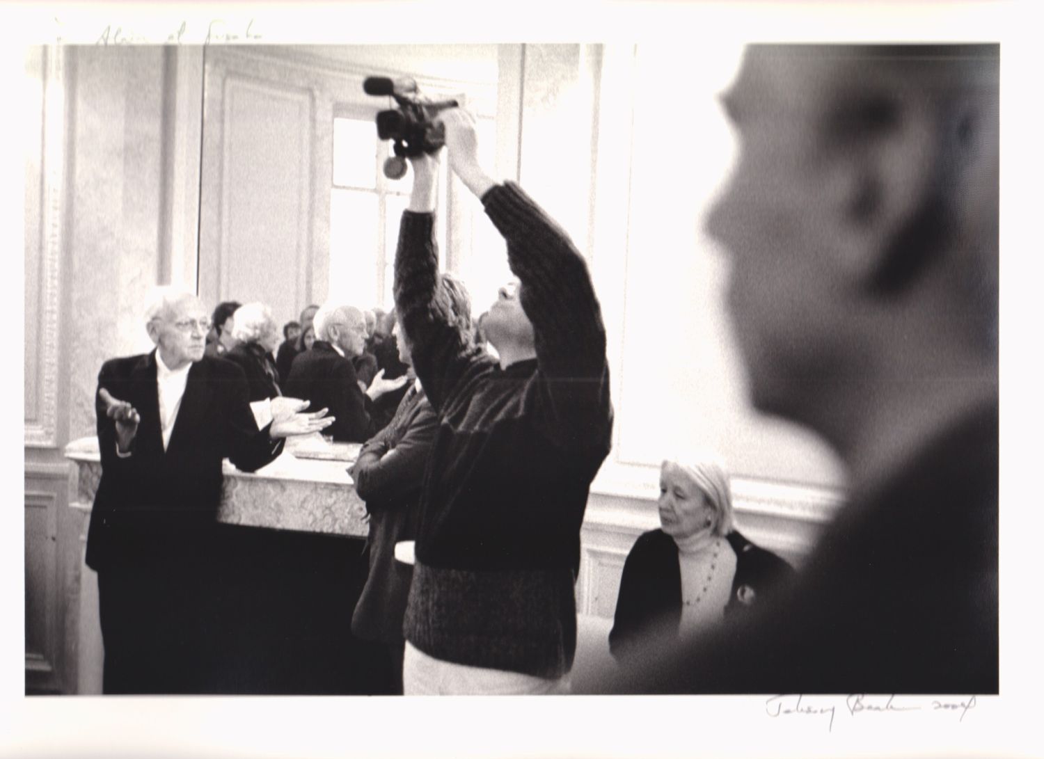 2004-alainjouffroy-prixapollinaire-photojehsongbaak.jpg